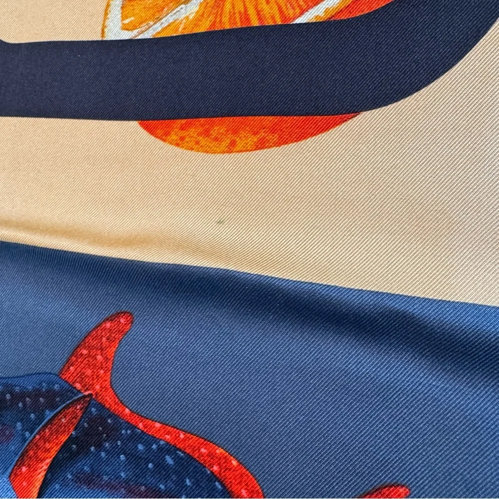 Authentic RARE GUCCI Silk SCARF Grid - Logo Floral Equestrian Handbags Shoes